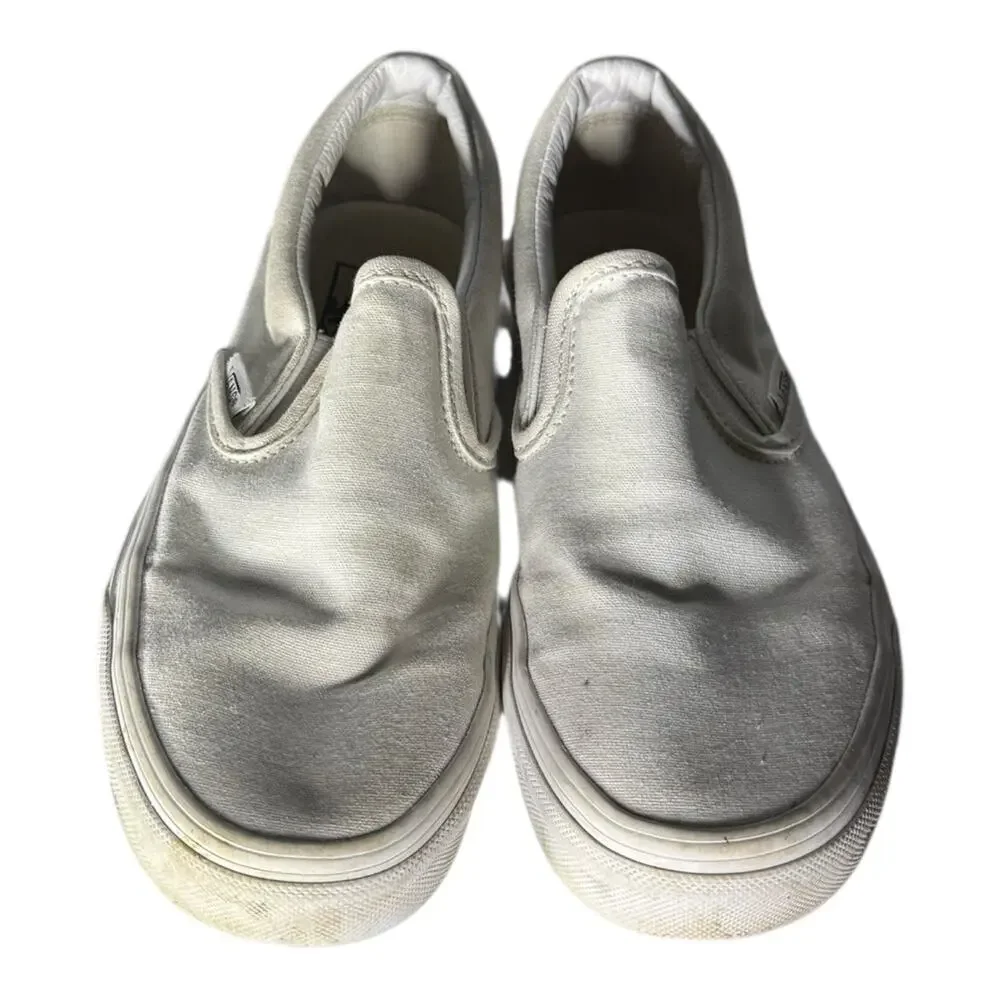 Vans Classic Slip On True White Slip On Sneakers Women’s Size 7 Skater Sneakers
